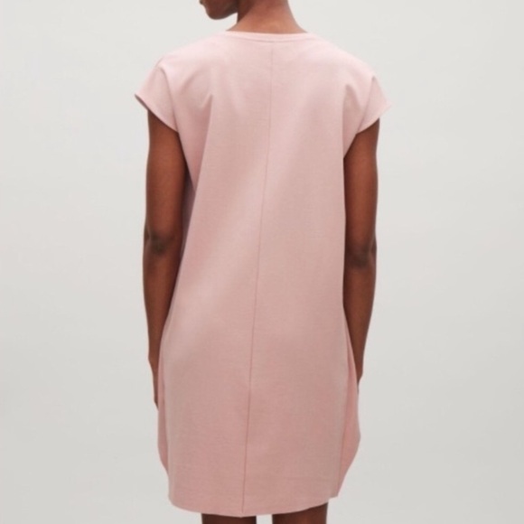 COS Circle Cut Layer Knit Mini Dress Size XS Extra Small Pink Travel Easy Fit - Picture 2 of 12